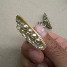 Load image into Gallery viewer, Faux Pearls in Mother of Pearl Pea Pod Screw Ons
