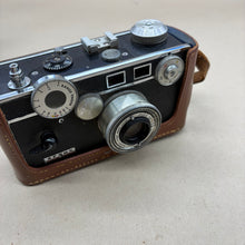 Load image into Gallery viewer, Vintage 1950s Argus Camera
