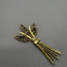 Load image into Gallery viewer, 1991 Lindsey Boyer Wheat Brooch
