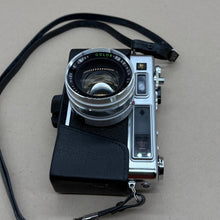 Load image into Gallery viewer, Yashica Electra 35 (Untested)
