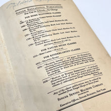 Load image into Gallery viewer, Vintage Singer Machine Sewing Book
