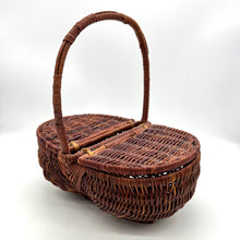 Load image into Gallery viewer, Small Sewing Basket

