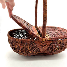 Load image into Gallery viewer, Small Sewing Basket
