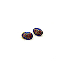 Load image into Gallery viewer, Floral Earrings
