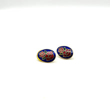 Load image into Gallery viewer, Floral Earrings
