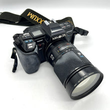 Load image into Gallery viewer, Minolta 7000 35mm Film SLR Camera (untested)
