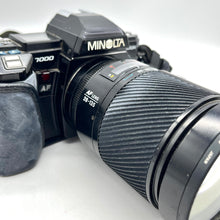 Load image into Gallery viewer, Minolta 7000 35mm Film SLR Camera (untested)
