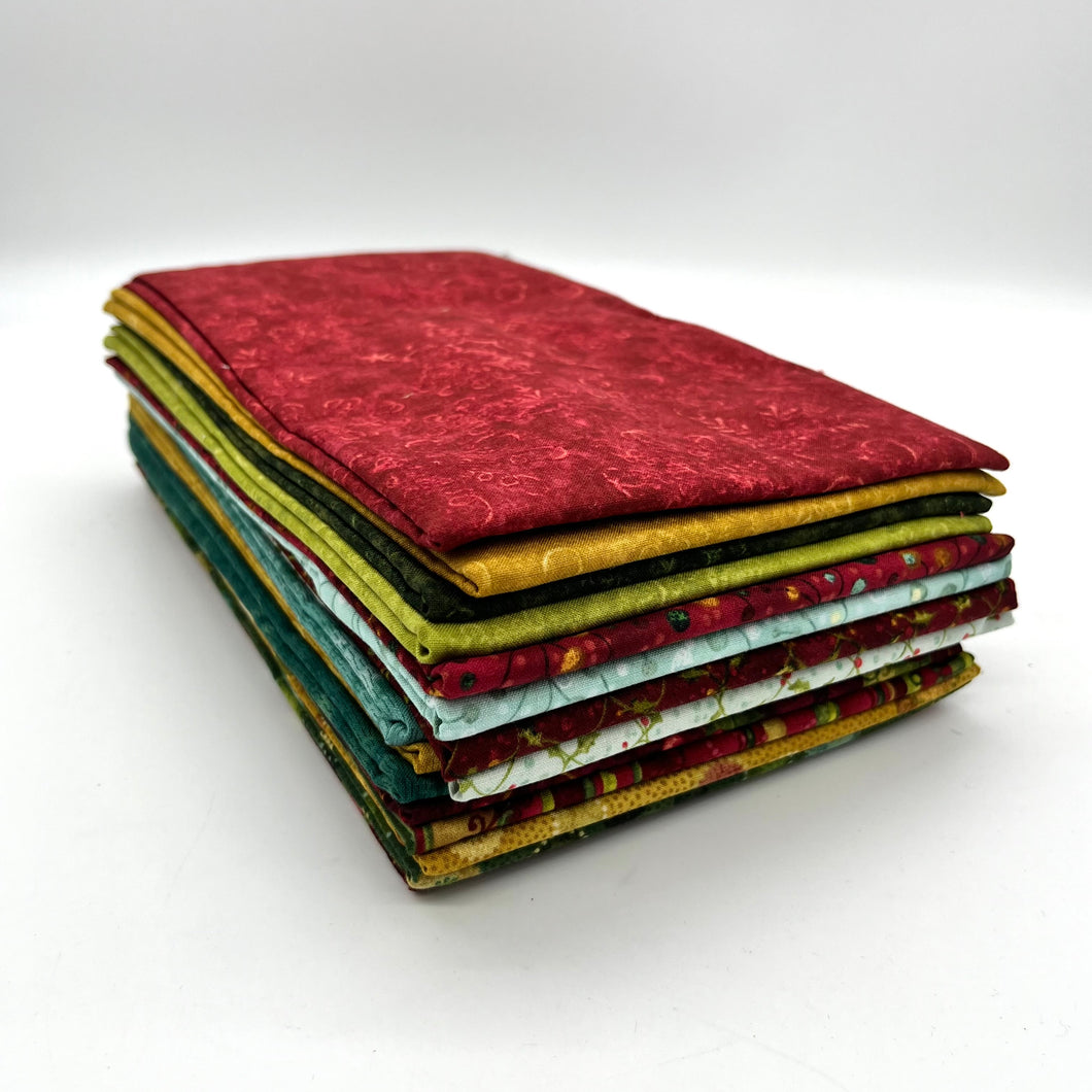 Benartex Holiday Fat Quarters Bundle (32 ct)