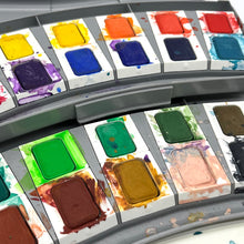 Load image into Gallery viewer, Pelikan Watercolor Paint Set

