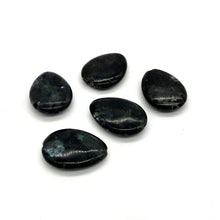Load image into Gallery viewer, Labradorite Pendants/Beads Set
