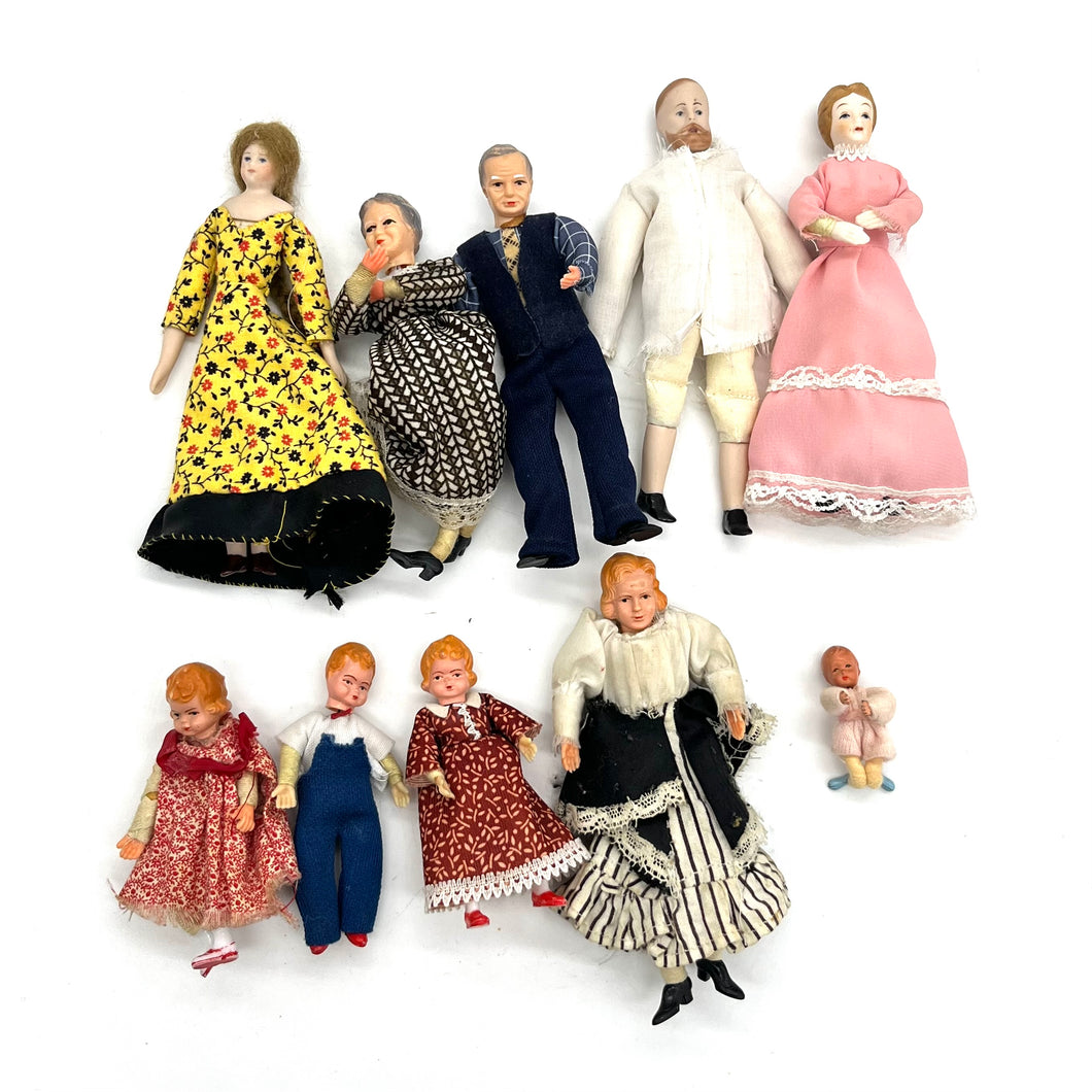 Haunted Antique Doll Set