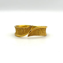 Load image into Gallery viewer, Trifari Crown Hinged Bracelet
