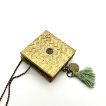 Load image into Gallery viewer, Handmade Necklace by Coco Delay
