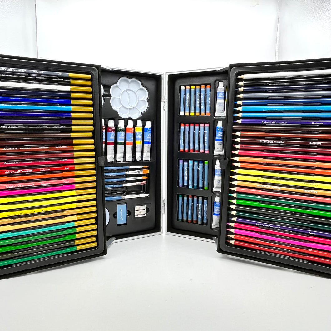 Artists Loft Art Supplies Set in Expandable Case