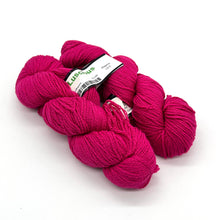 Load image into Gallery viewer, Magenta Yarn Set
