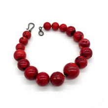 Load image into Gallery viewer, 16&quot; Dyed Coral Chunky Bead Necklace
