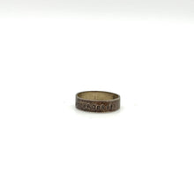 Load image into Gallery viewer, &#39;Alis Volat Propriis&#39; Ring
