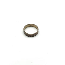 Load image into Gallery viewer, &#39;Alis Volat Propriis&#39; Ring
