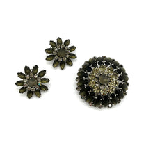 Load image into Gallery viewer, Judy Lee Vintage Brooch &amp; Clip-on Earrings
