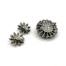 Load image into Gallery viewer, Judy Lee Vintage Brooch &amp; Clip-on Earrings
