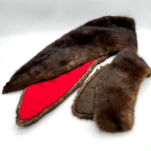 Load image into Gallery viewer, Vintage Fur Collars
