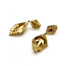 Load image into Gallery viewer, Trifari Earrings
