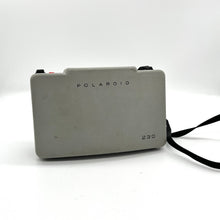 Load image into Gallery viewer, Polaroid Land Camera Automatic 230
