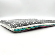 Load image into Gallery viewer, Annie's Butterfly Sewing Kit
