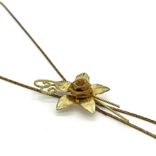 Load image into Gallery viewer, Mesh and Gold-toned Flower Bolo Tie
